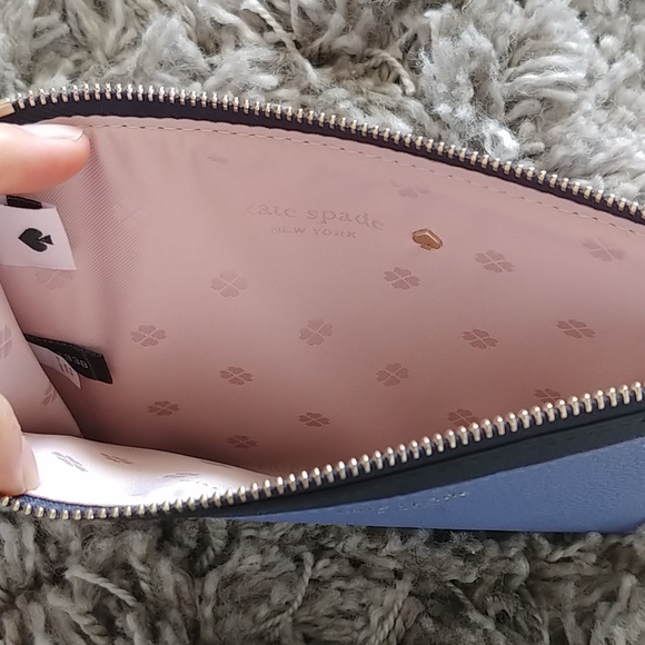 ❌SOLD❌NWOT Kate Spade Wristlet - Picture 3 of 5